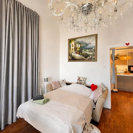 Private With Theater In Oberkassel Apartment *