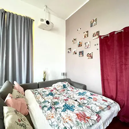 Private With Theater In Oberkassel Apartment Dusseldorf